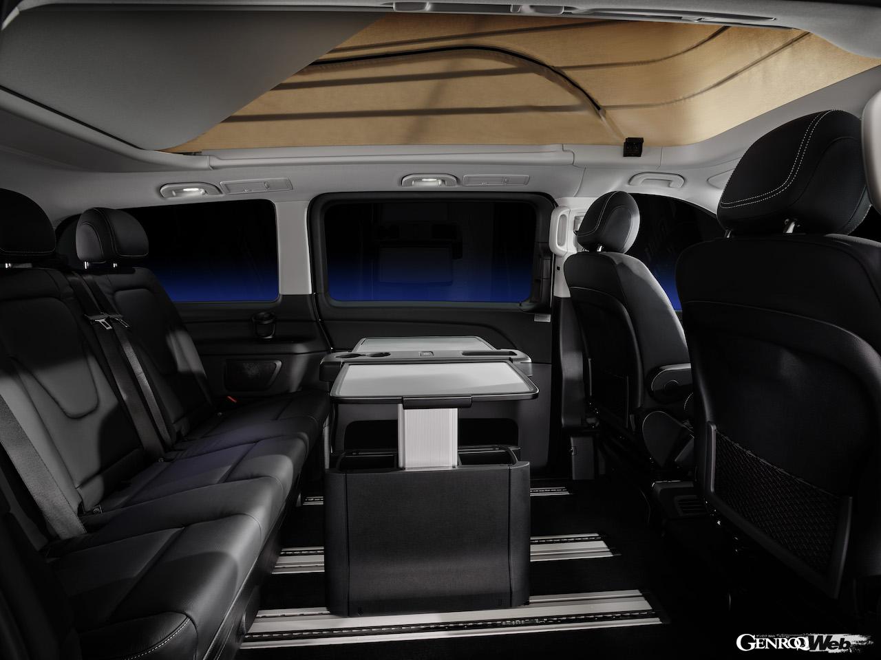 Vクラスのデビュー10周年を記念した「メルセデス・ベンツ Vクラス マルコポーロ ホライゾン」のインテリア。