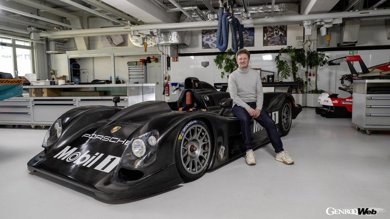 2000年のル・マン24時間レース制覇を目指し開発された「LMP 2000」。当時、シェイクダウンを担当し、80kmほど走行したアラン・マクニッシュが、今回もステアリングを握った。
