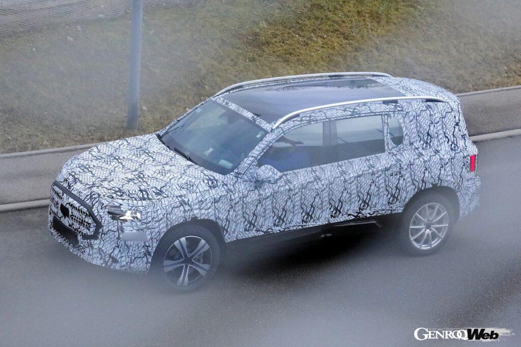 メルセデスの新しい「デザイン言語」により、DRLは星形を採用するとみられる。