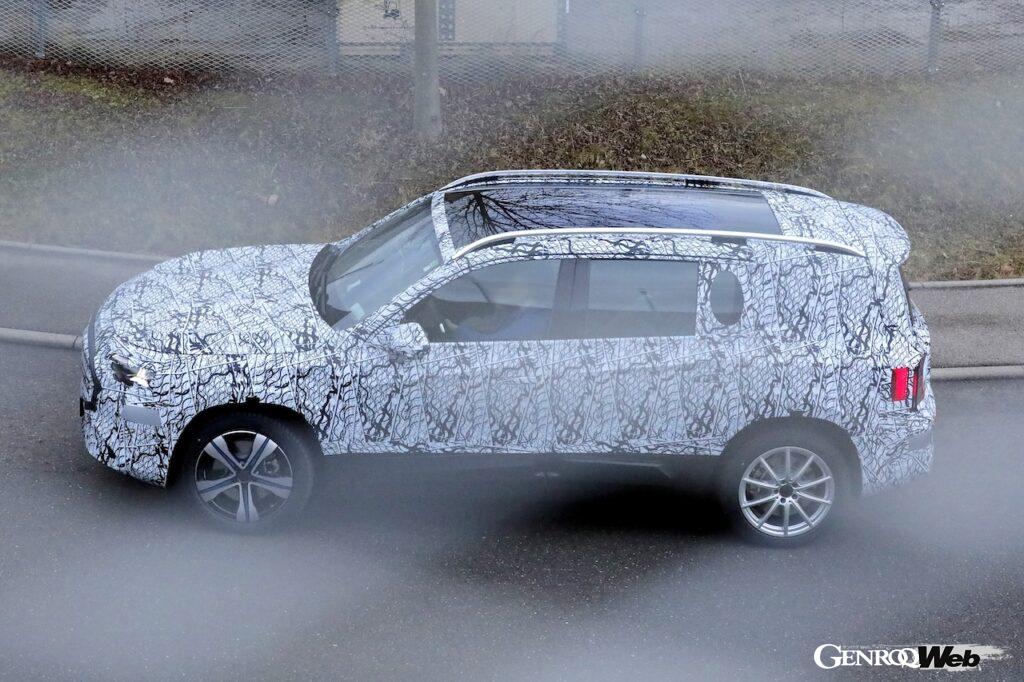 エネルギー効率が大幅にアップした電動アーキテクチャーを搭載してデビューするだろう。