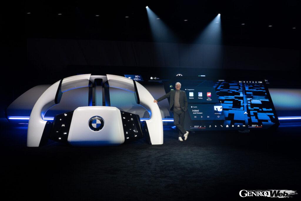 CEC2025において行われた、BMWのプレスカンファレンス。「BMW パノラミック iDrive」は、2025年末から製造される、量産型「ノイエ クラッセ」に初搭載される。