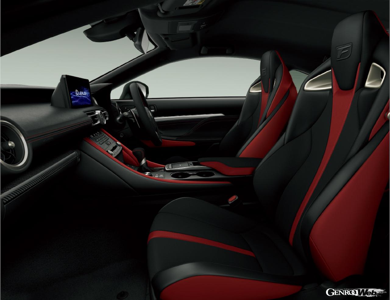 「レクサス RC F “Final Edition”」のインテリア。