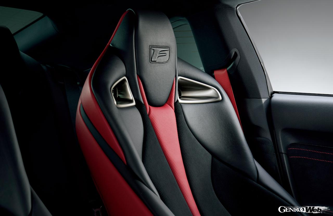 「レクサス RC F “Final Edition”」のインテリア。