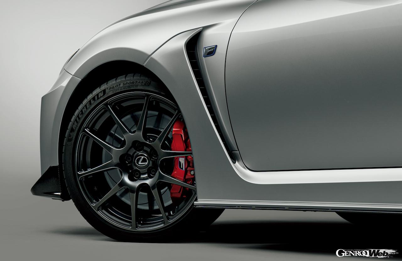 「レクサス RC F “Final Edition”」のエクステリア。