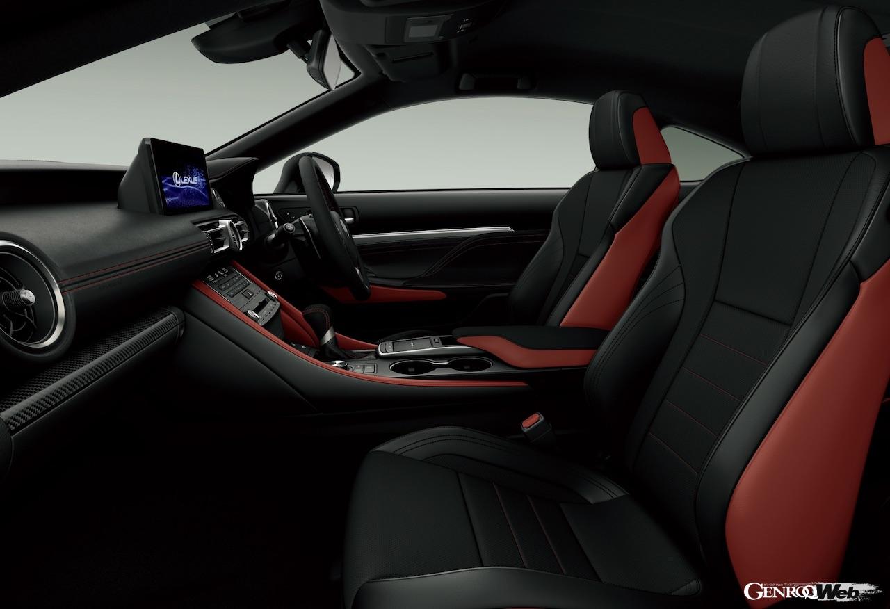 「レクサス RC “Final Edition”」のインテリア。