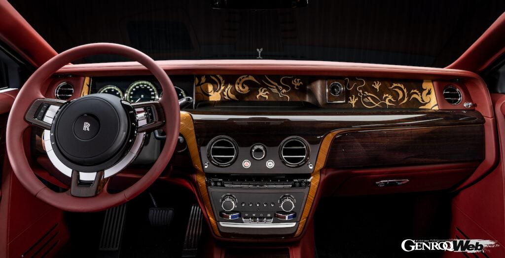 2017年にファントムは8代目に進化を果たす。写真は2025年に中国文化のをオマージュした「ファントム ドラゴン」のギャラリーとインテリア。