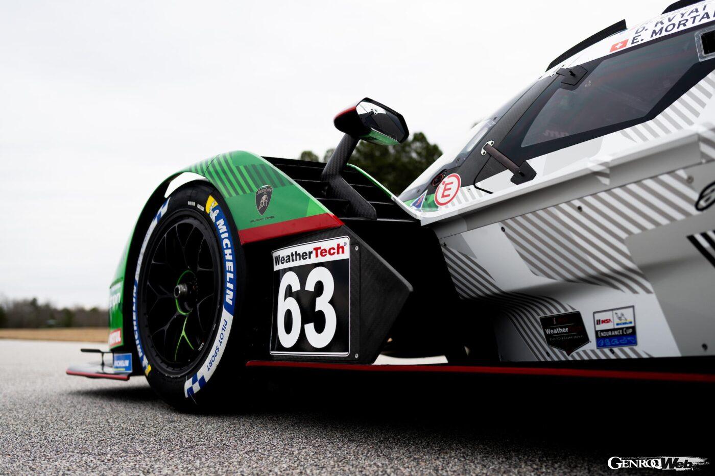 イタリア国旗イメージした新カラーリングでIMSAに参戦するランボルギーニ SC63。