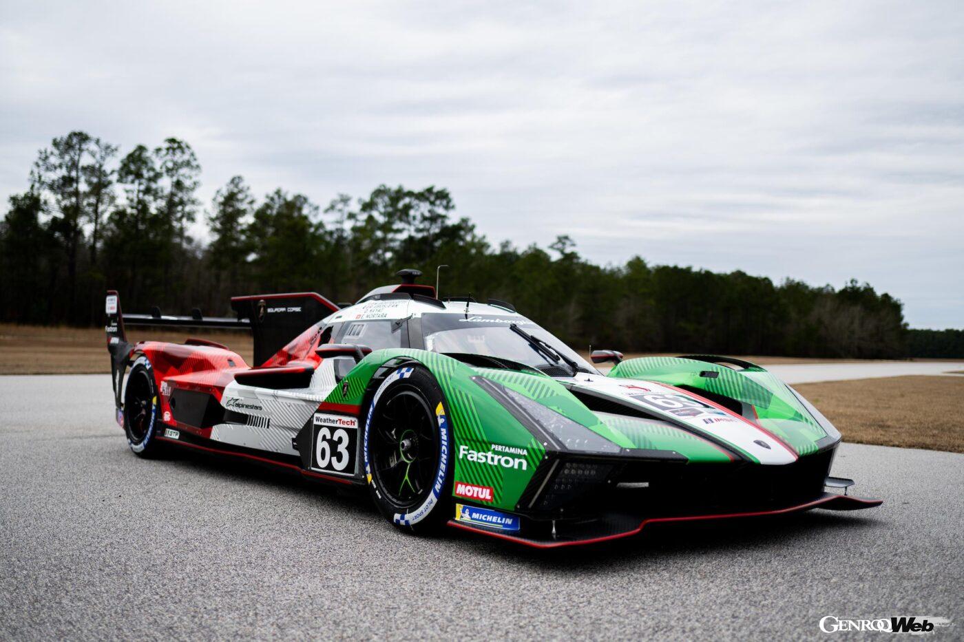 イタリア国旗イメージした新カラーリングでIMSAに参戦するランボルギーニ SC63。