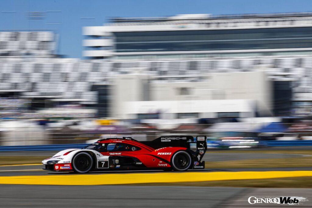 テストセッション「Roar Before the 24 」において、確実な走行を披露したポルシェ 963。