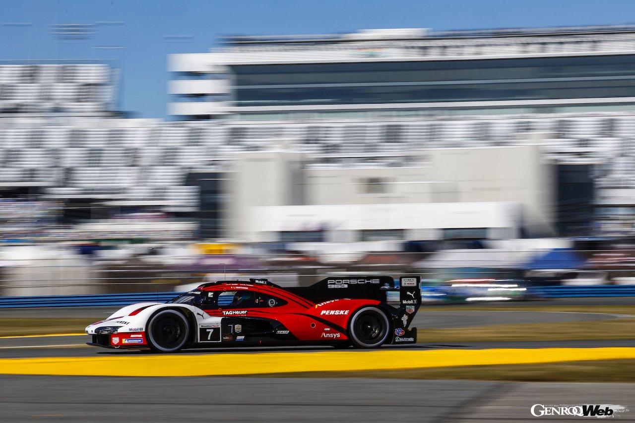 テストセッション「Roar Before the 24 」において、確実な走行を披露したポルシェ 963。