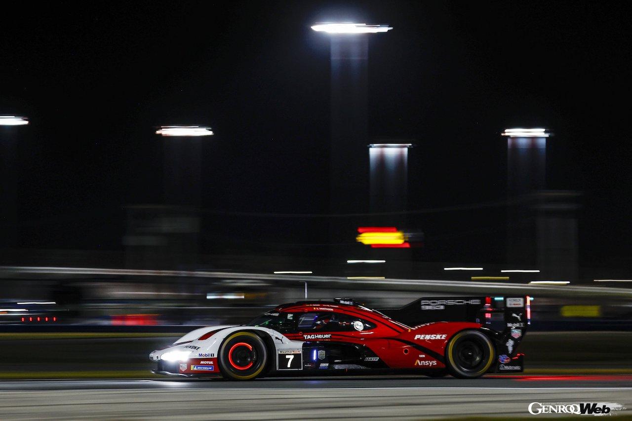 テストセッション「Roar Before the 24 」において、確実な走行を披露したポルシェ 963。