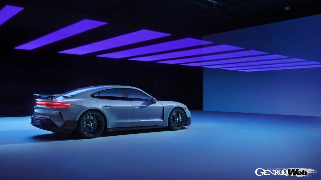 タイカン ターボ GTは、従来の600Aから900Aの電力で動作する新型パルスインバータを搭載。より多くの電気エネルギーを利用できるようにになった。
