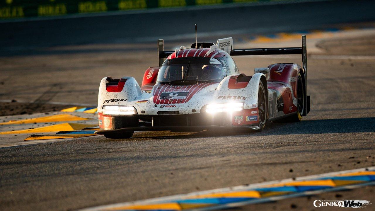 IMSA開幕戦デイトナ24時間レースの決勝レースを走行する、ポルシェ 963。