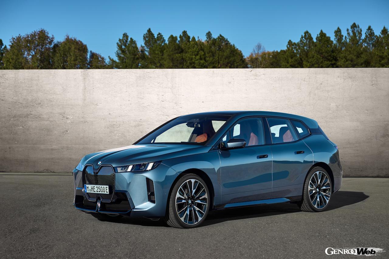 フル電動クロスオーバー「BMW iX」改良新型のエクステリア。