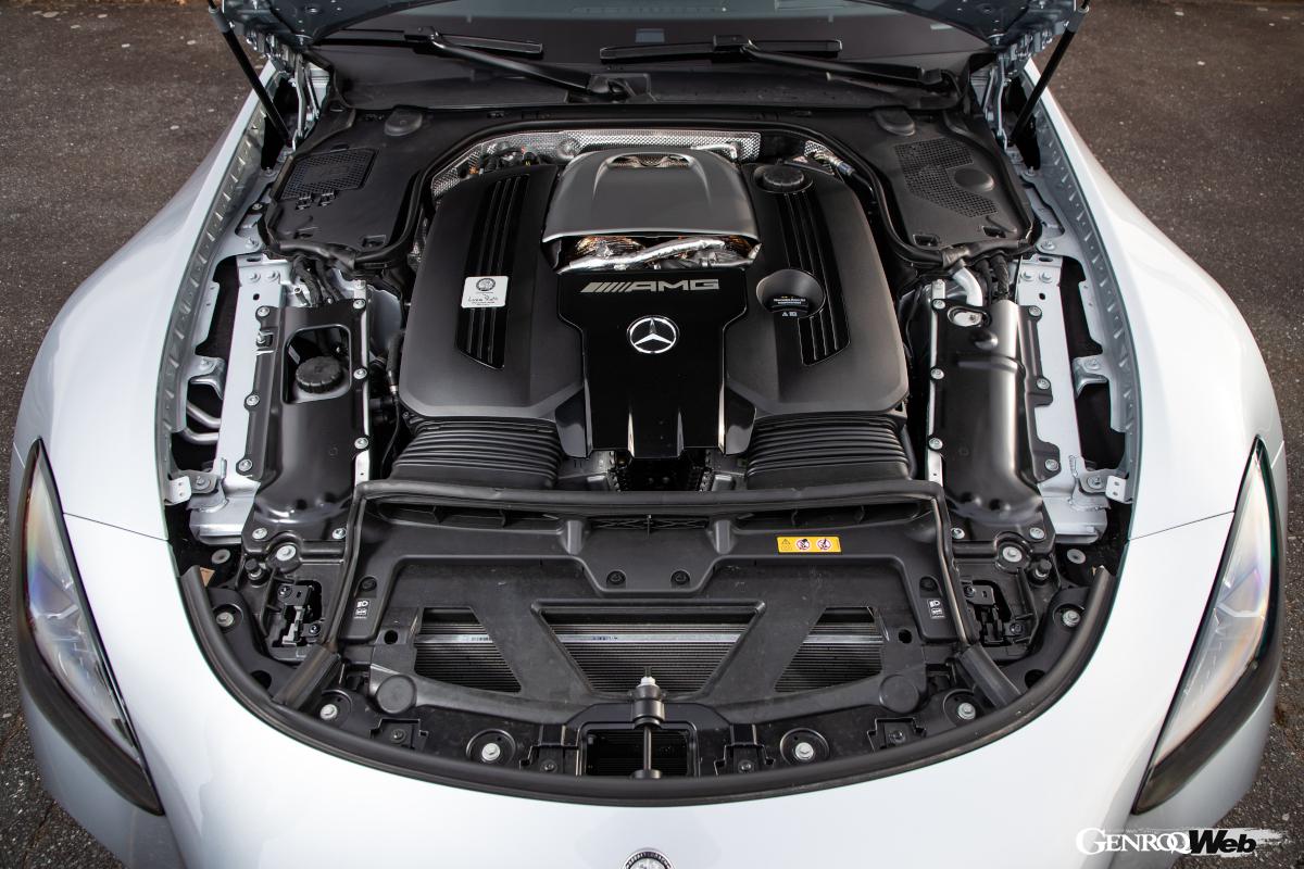 M177型4.0リッターV8ツインターボ。