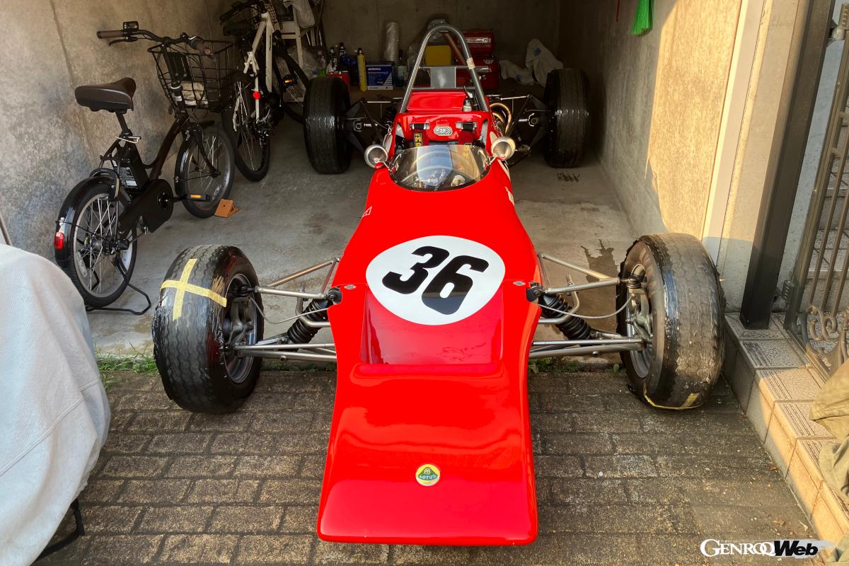 自宅で惰眠を貪る69とクラシック・ミニ