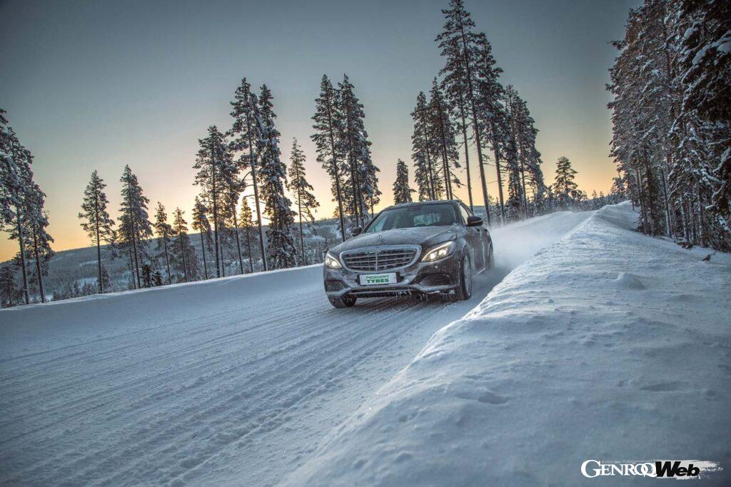 フィンランド北極圏のイヴァロにある冬季試験場、ホワイトヘル。700ヘクタールという面積を誇り、年間2万本のタイヤを試験しているという。