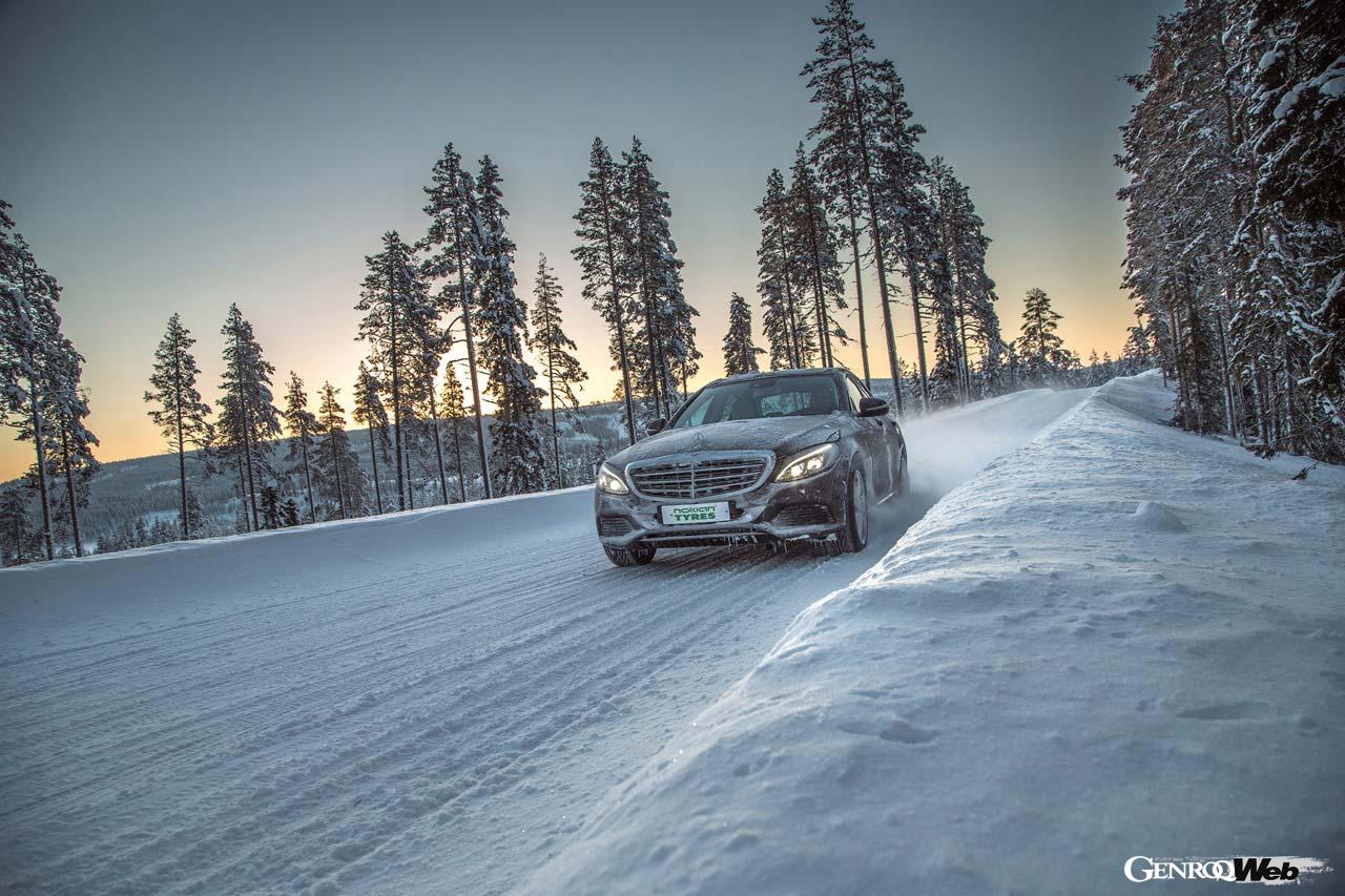 フィンランド北極圏のイヴァロにある冬季試験場、ホワイトヘル。700ヘクタールという面積を誇り、年間2万本のタイヤを試験しているという。