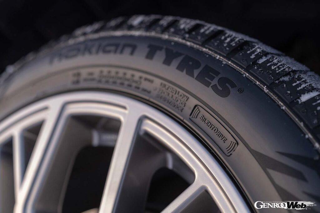 ノキアンタイヤの主力冬用タイヤ、ハッカペリッタR5ファミリーのR5 EV。静粛性と低転がり抵抗を実現したBEVに最適のスタッドレスタイヤである。