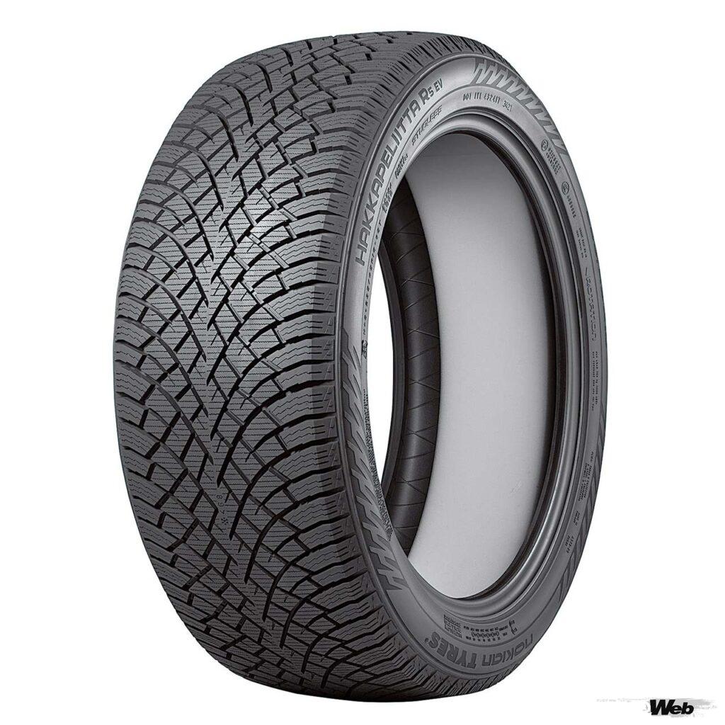 ノキアンタイヤの主力冬用タイヤ、ハッカペリッタR5ファミリーのR5 EV。静粛性と低転がり抵抗を実現したBEVに最適のスタッドレスタイヤである。