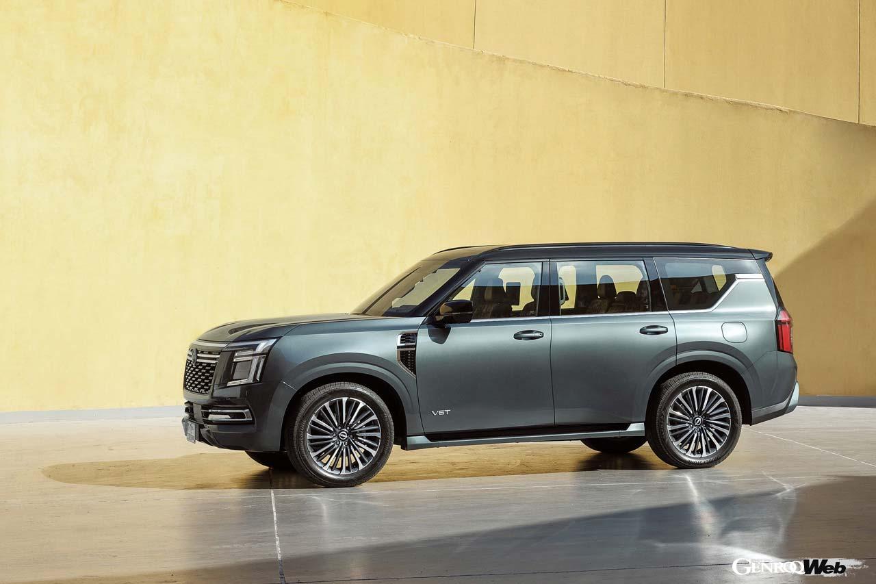 ボディサイズは全長5350×全幅2030×全高1945mmで、これはトヨタ・ランドクルーザー300に比べ全長＋365mm、全幅＋50mm、全高＋20mmという堂々たる大きさ。