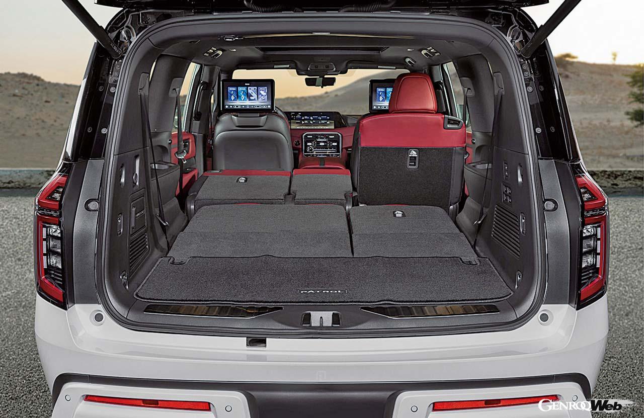 ラゲッジルーム容量は623～2860リットル。エアサスが搭載され車高を自動的に調整するため、荷物の積み下ろしも容易に行うことができる。