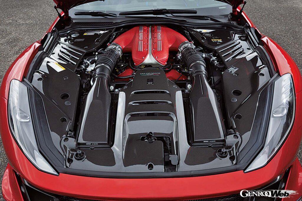 バンク角65度のV12エンジンを最大限進化させたことで830PS/9500rpmを実現。そのサウンドは獰猛かつ官能の極みだ。