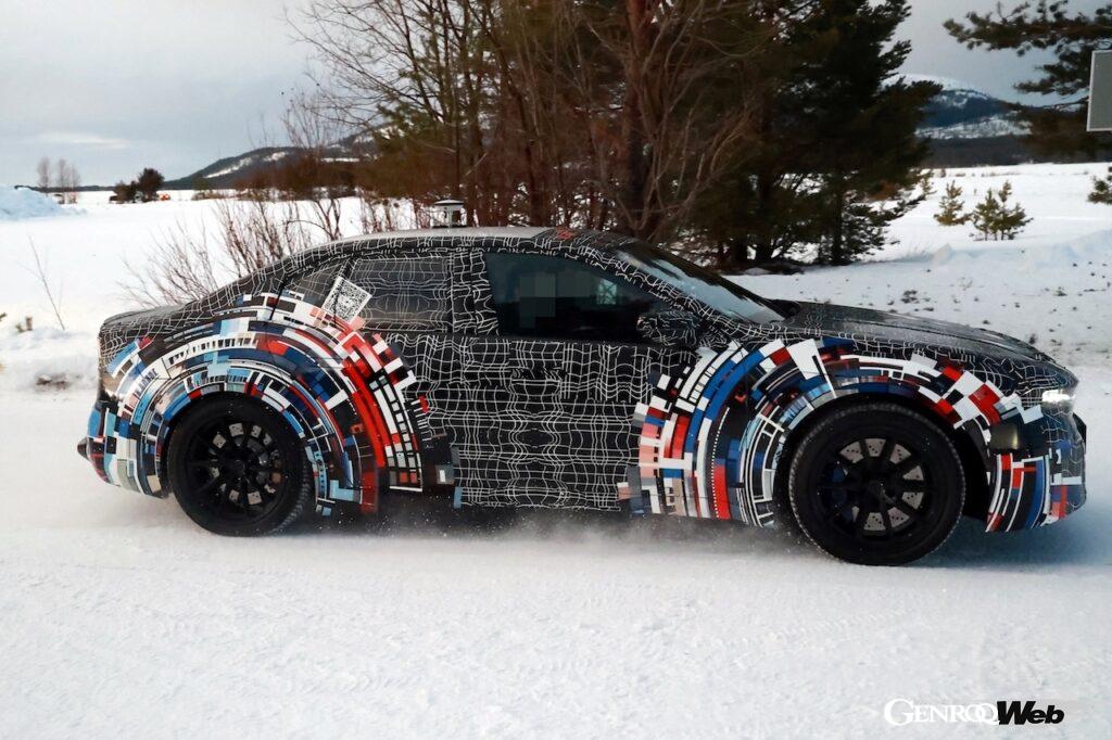 車内の様子は撮影できなかったが、最新の「オペレーティング・システムX」の採用が期待される。