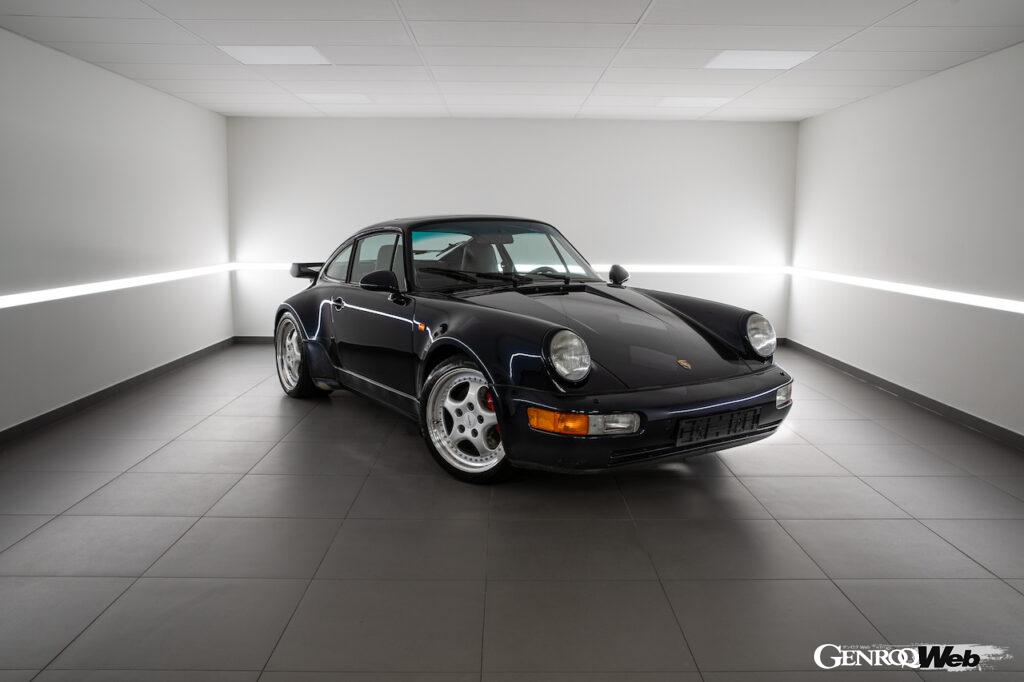 フランス・パリで開催中のヒストリックカーイベント「レトロモービル」のコレクティングカーズ・ブースには、オークションに出品中の「ポルシェ 911 ターボ3.6」が展示されている。