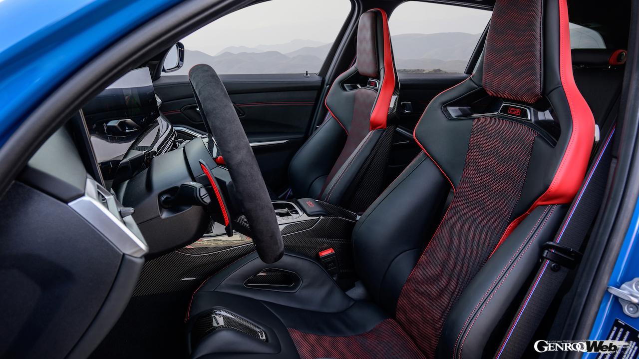 「BMW M3 CS ツーリング」のコクピット。