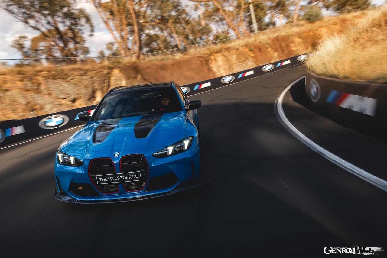 「BMW M3 CS ツーリング」の走行シーン。