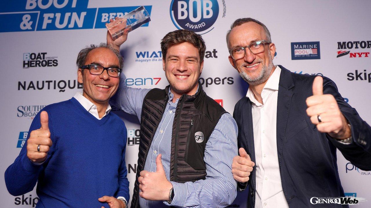 2024年11月、850 ファントムエアーはヨーロッパで最も権威のあるパワーボート賞のひとつである「ベスト・オブ・ボート・アワード（Best of Boats Award）」において、「ベスト・エレクトリック」部門を受賞。