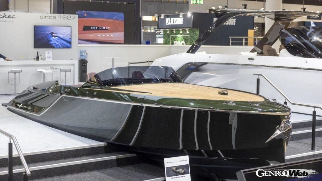 「ボート・デュッセルドルフ 2025」では、クローズドフォアデッキとラグジュアリーなキャビンを備えた「フラウシャー x ポルシェ 850 ファントム」が一般公開され、多くの注目を集めている。