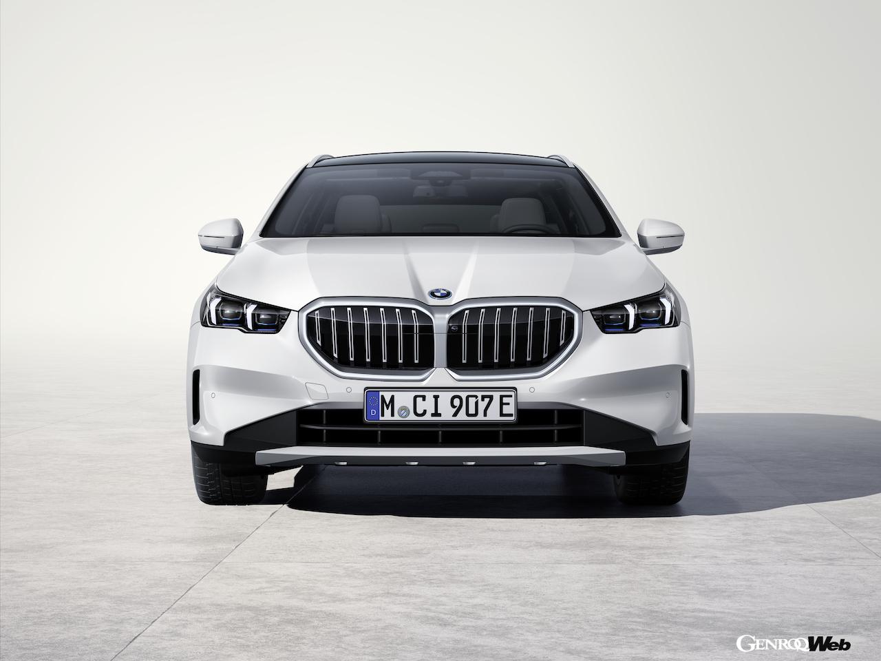 「BMW 523i ツーリング」のエクステリア。
