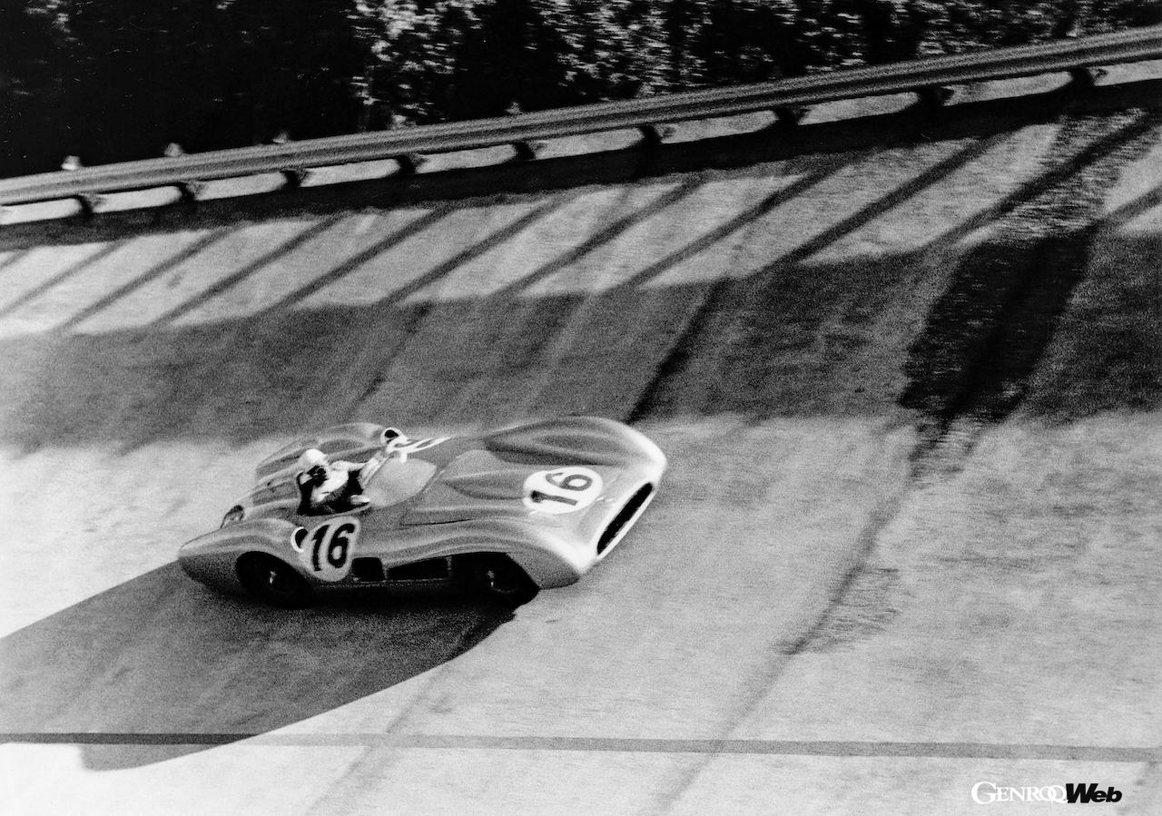 1954年当時、グランプリレースで活躍した「メルセデス・ベンツ W 196 R」。