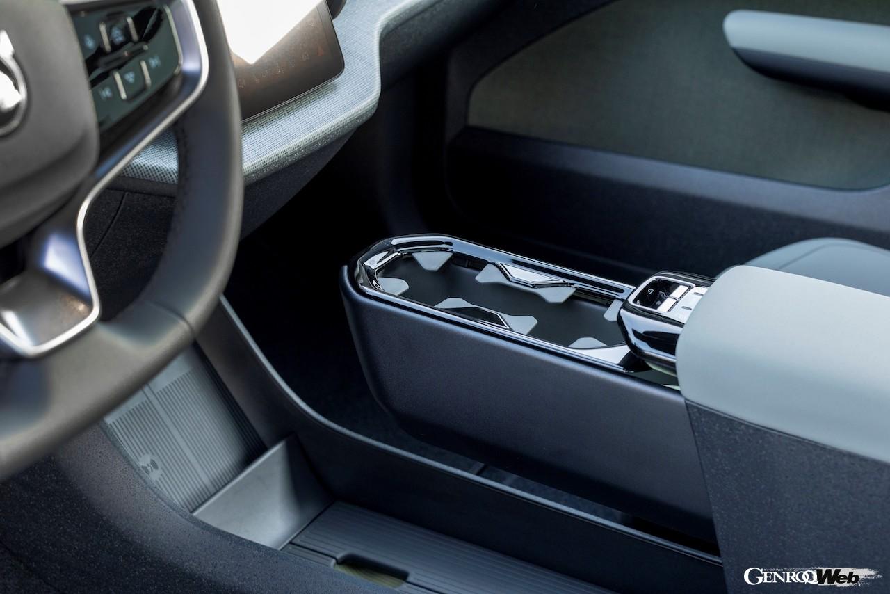 フル電動オフローダー「ボルボ EX30 クロスカントリー」のインテリア。