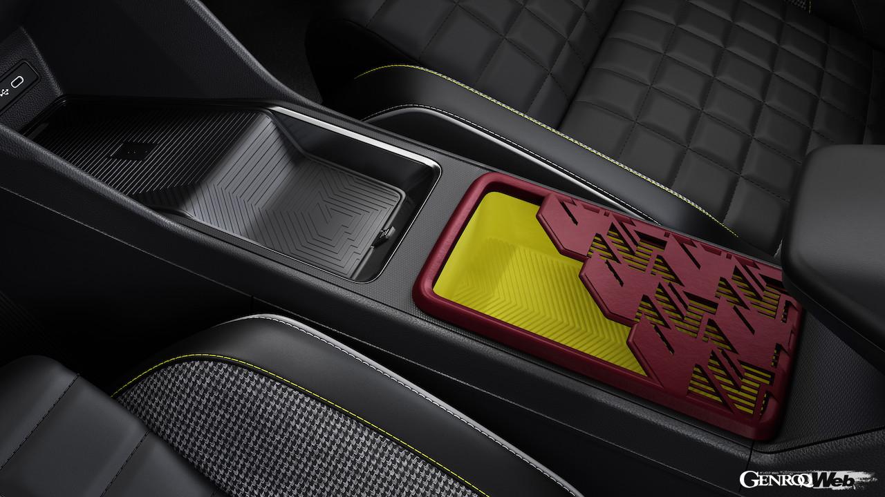 正式発売に先駆けて、インテリアにエッセンスを加える「ルノー 4 E-Tech エレクトリック」専用アクセサリーも公開された。