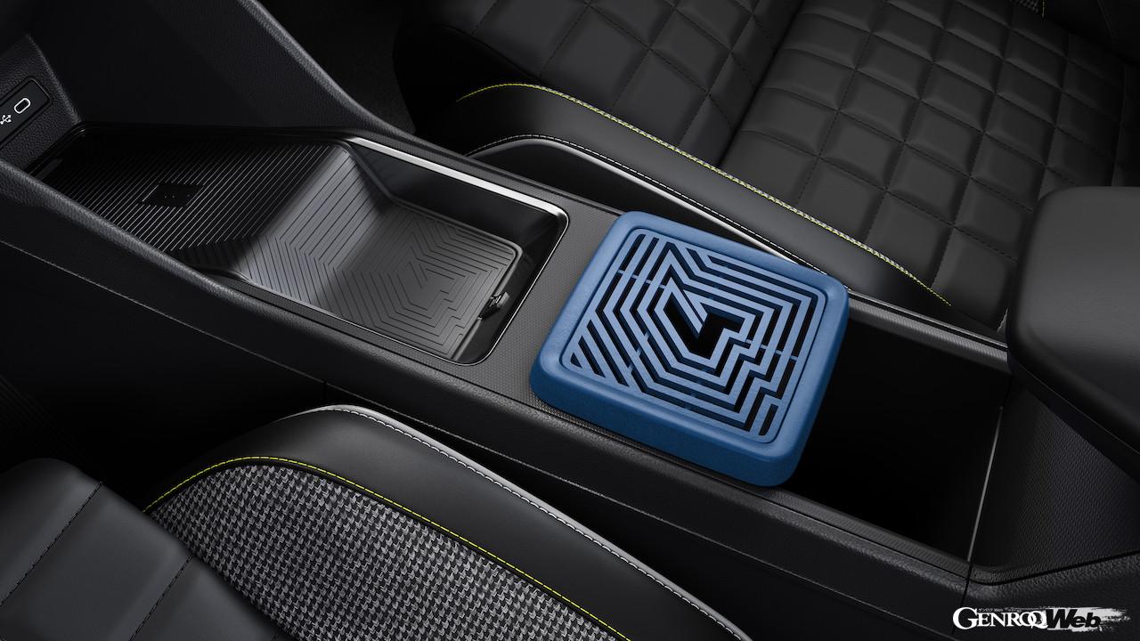 正式発売に先駆けて、インテリアにエッセンスを加える「ルノー 4 E-Tech エレクトリック」専用アクセサリーも公開された。