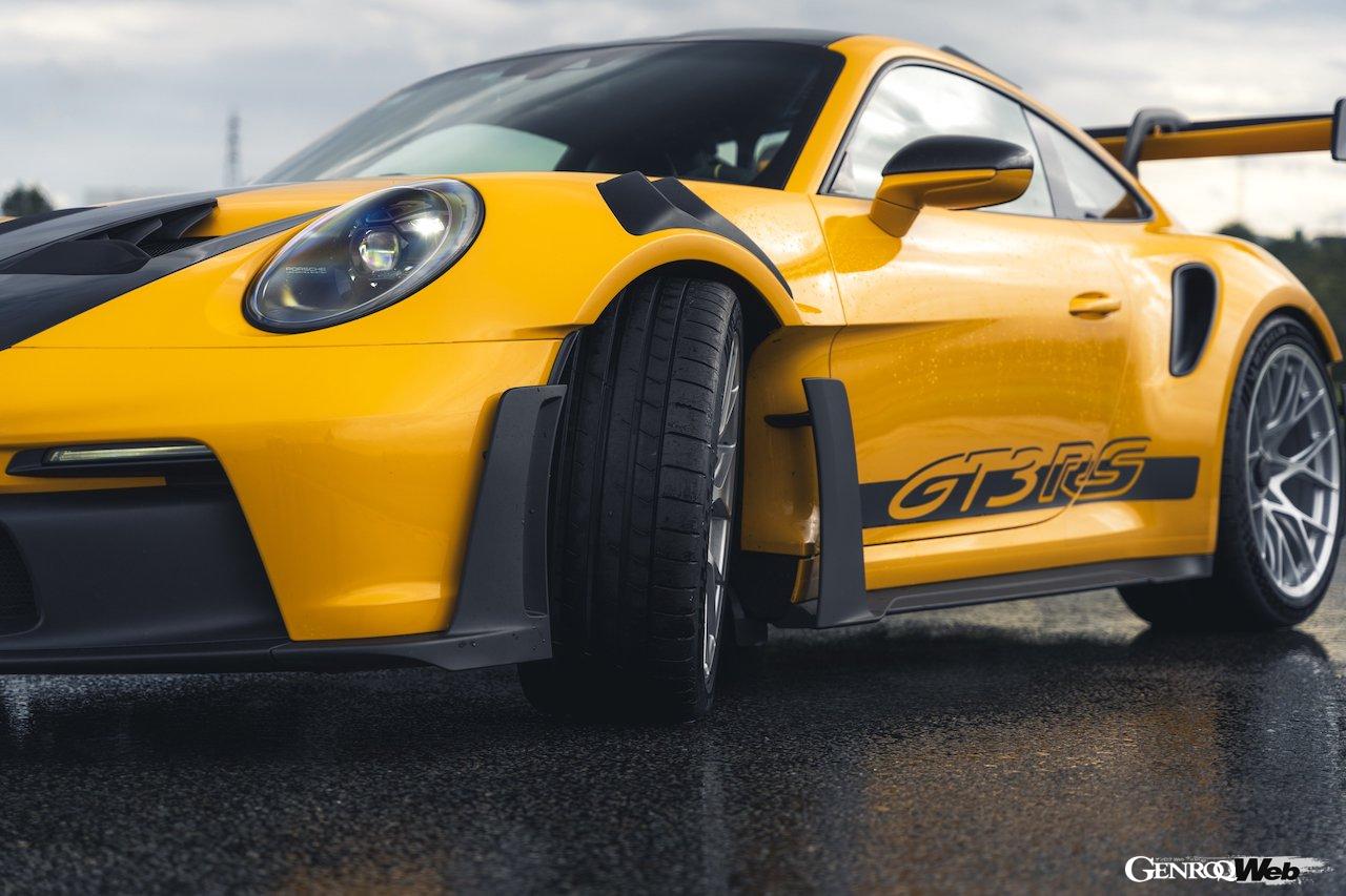 ポルシェとミシュランが共同開発した、「ポルシェ 911 GT3 RS」用ウエットタイヤ、ミシュラン「パイロット スポーツ S 5（Michelin Pilot Sport S 5）」が登場した。