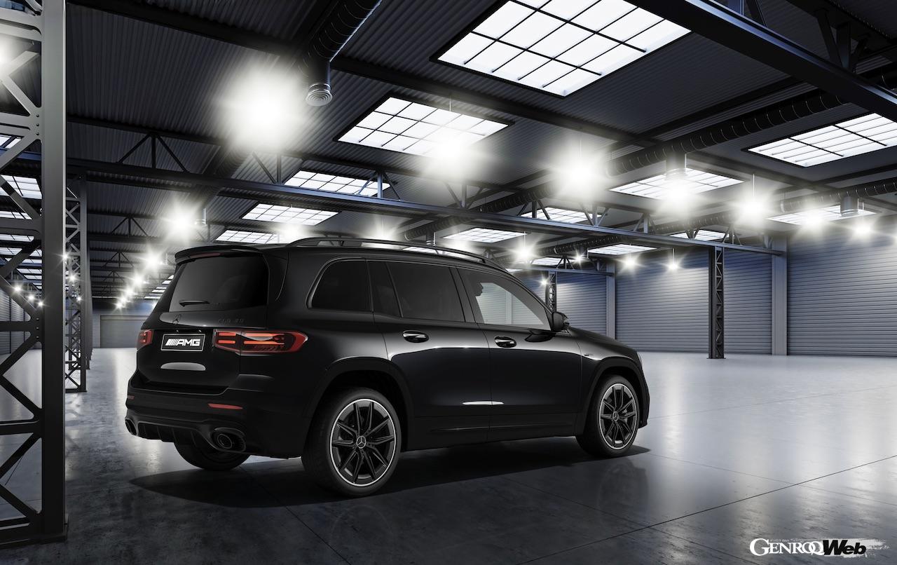 日本で人気のGLBクラスのトップモデル「メルセデス AMG GLB 35」に、外装色にコスモスブラックを採用し、GLBで人気の高い有償オプションを標準装備した「Black Masterpiece」が登場した。