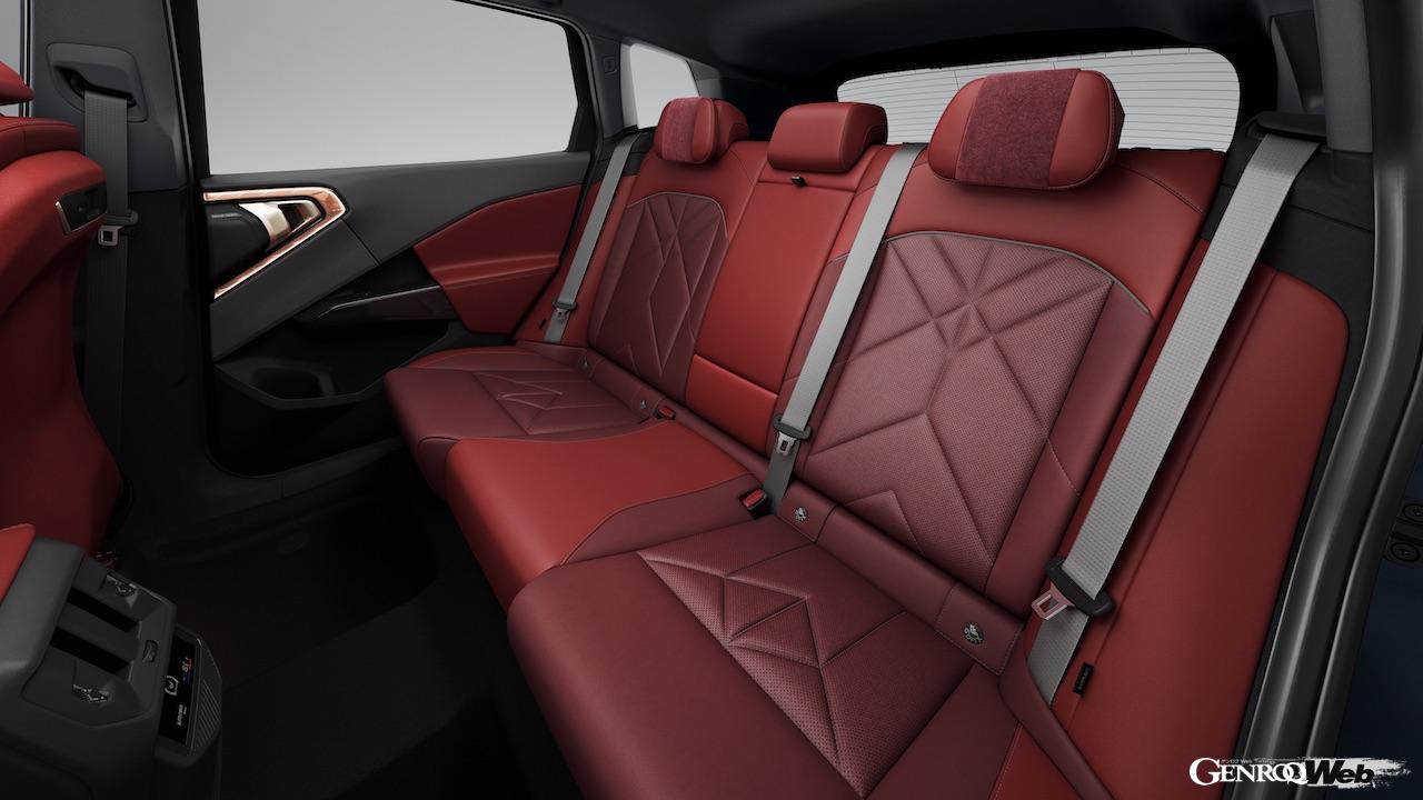 中国市場専用に開発された「BMW X3」ストレッチ仕様のインテリア。