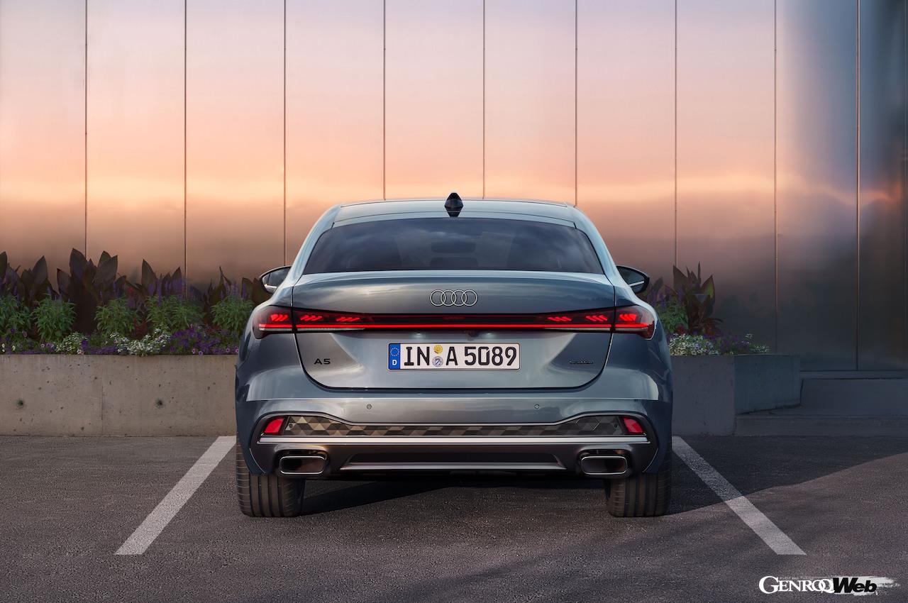 内燃機関搭載ミドルサイズサルーン新型「A5」のエクステリア。