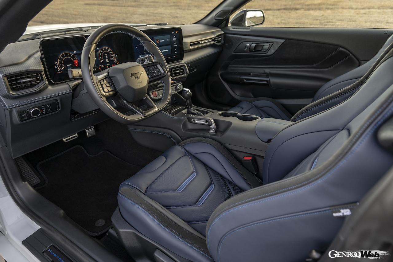 「ヘネシー スーパー ヴェノム マスタング」のコクピット。