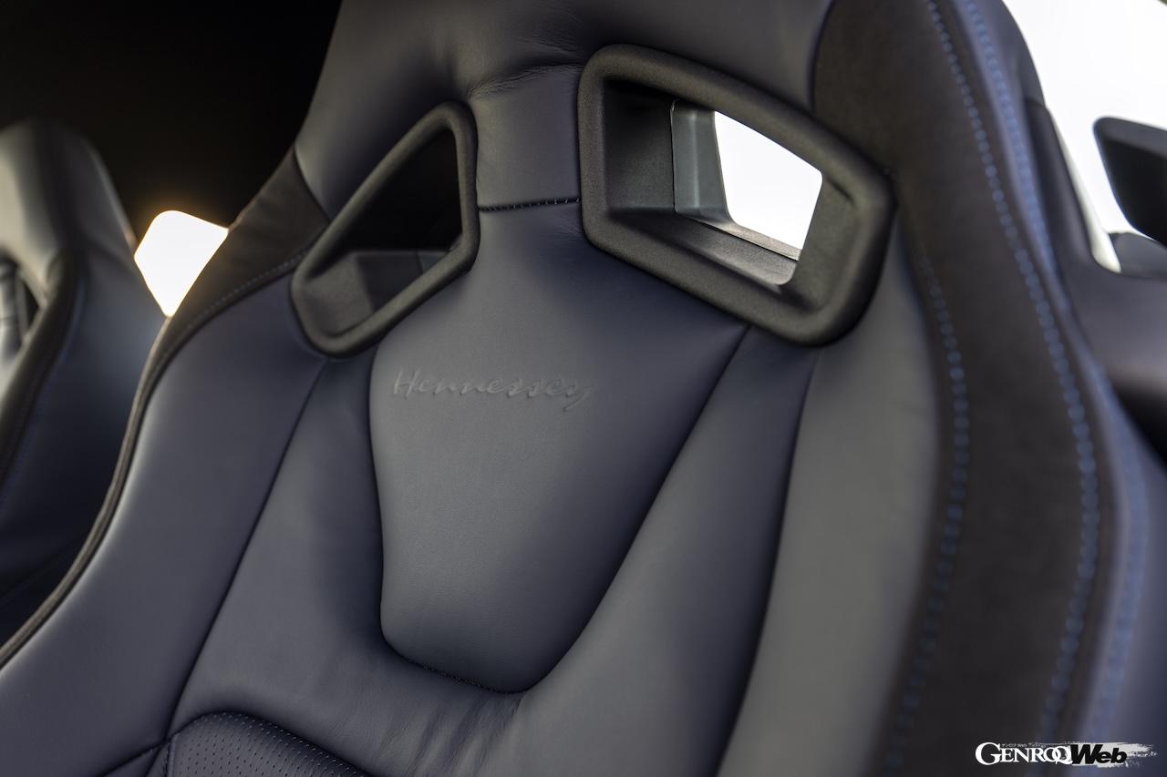 「ヘネシー スーパー ヴェノム マスタング」のコクピット。