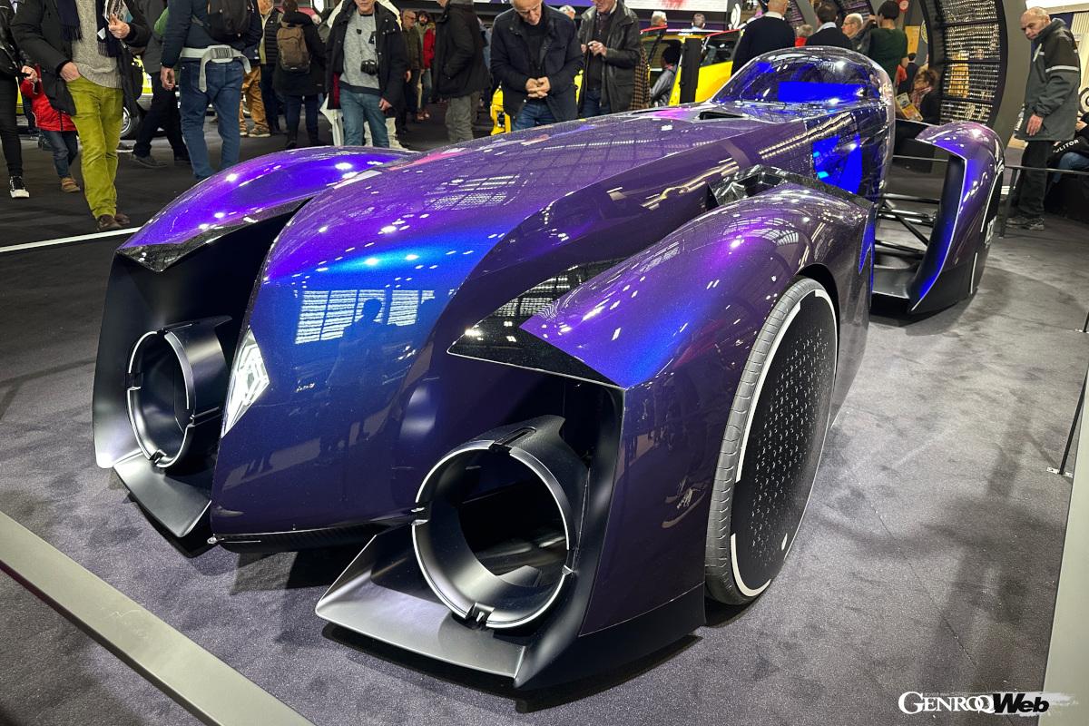 ルノーが世界初公開した「フィラント・レコード2025」。参考までに2025年は、今日まで続く菱形マークの原型が制定されてから100周年でもある。