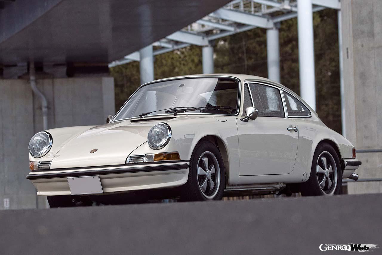 誕生以来、基本パッケージを変えずに60年以上も進化を続ける911。最新モデルが素晴らしいのはもちろんだが、過去のモデルもそれぞれが非常に魅力的な存在だ。中でも、911の魅力にはまった人が必ず行き着くのが、初代のナローモデルなのだ。