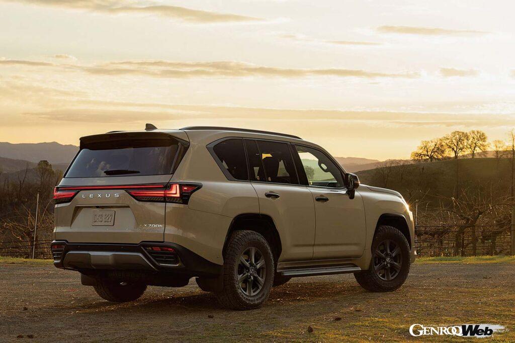 昨年10月に概要が発表されていた、レクサスLX初のハイブリッド、LX700hの全貌が明らかになった。試乗したのは北米仕様。バリエーションに「Fスポーツ」やオフロード仕様「オーバートレイル」が追加されたことも見逃せないトピックといえる。