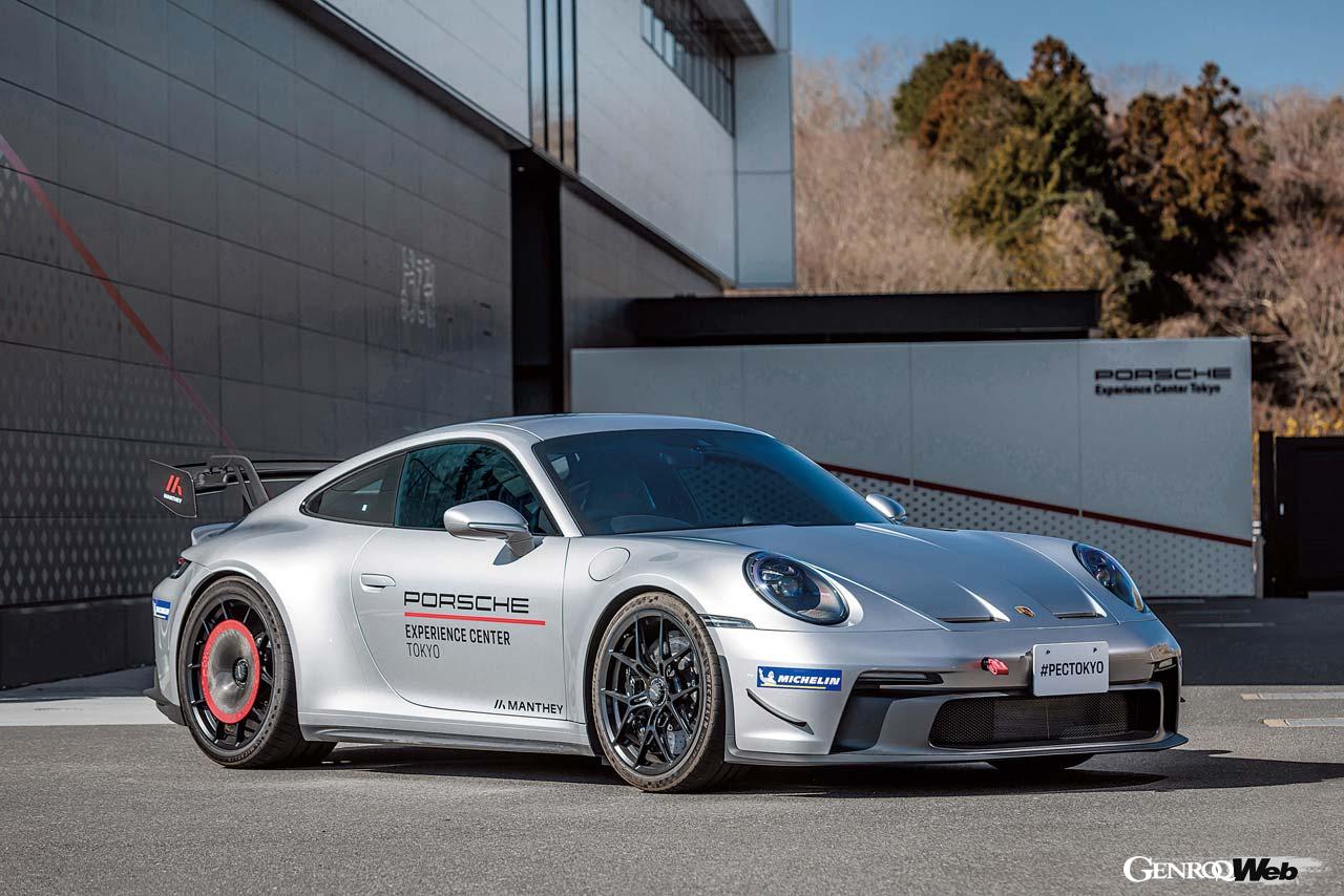 ポルシェの純正オプションに新たな選択肢が登場した。それが「マンタイパフォーマンスキット」である。マンタイといえばWECやDTM、ニュルブルクリンク24時間など、モータースポーツシーンで輝かしい戦績を残しているレーシングチーム。さて、その実力やいかに？