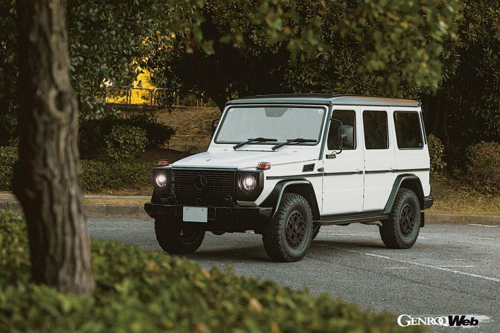 ヘッドライトシュラウドやフェンダーなどはメルセデスオリジナルのMMND Ver.01。ホイールはBLS16。LT265/75R16のBFグッドリッチ・オールテレーンT/A KO2がその雰囲気に合う。