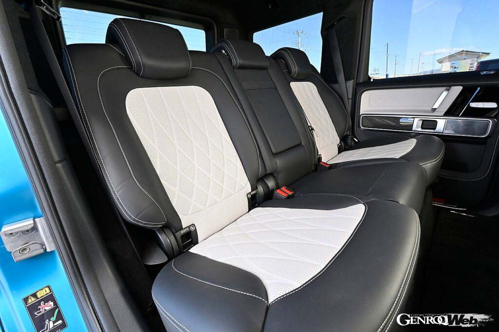 試乗車は昨年のマイナーチェンジ時に発表された導入記念の豪華仕様「ローンチエディション」で、ダイヤモンドステッチのナッパレザーシートやカーボンパネルなどが標準装備される。AMGパフォーマンスステアリングも最新デザインのものにアップデート。